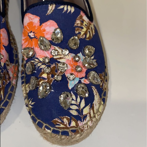 Shop Women's Patricia Green Espadrilles - Picture 2 of 10